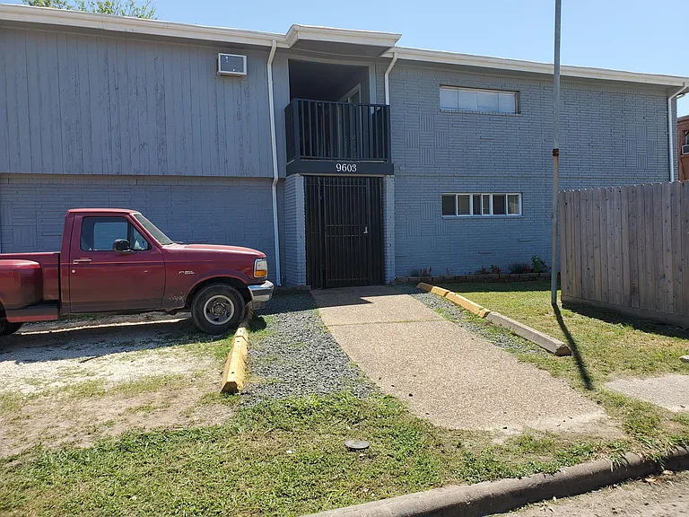 9603 Marlive Ln #5 — Photo 5