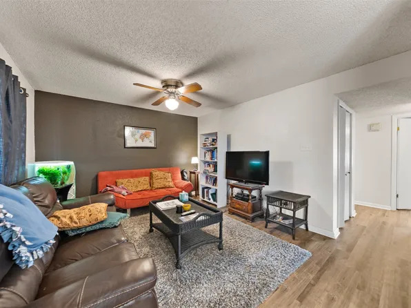 1421 S 12th St APT 210, Waco, TX 76706