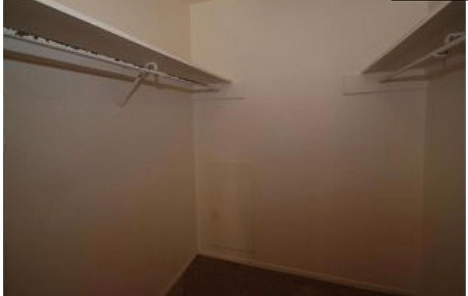 1st image of 1601 Pennsylvania St NE Unit J2