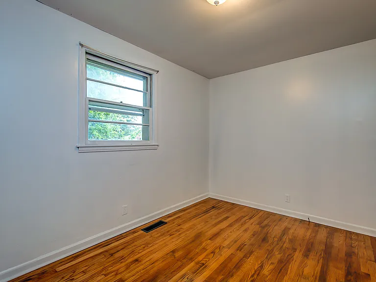 614A Claridge Dr — Photo 14