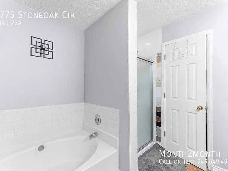 1775 Stoneoak Cir — Photo 20