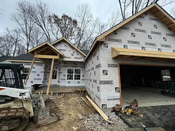 313 Patriots Lndg, Coatesville, IN 46121