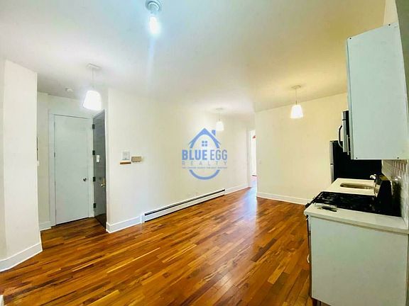 5th image of 1181 Putnam Ave #2L