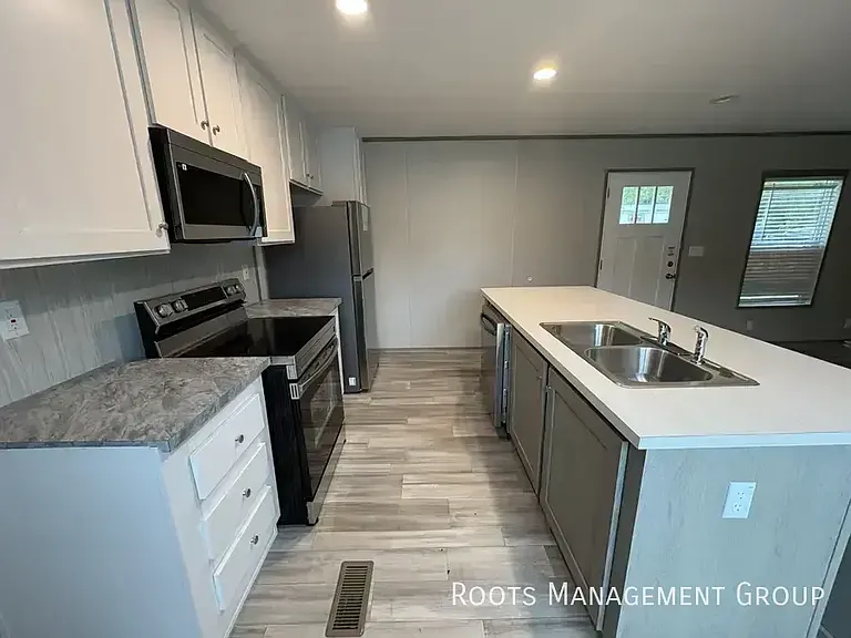 106 Petunia Ln #106PET — Photo 3
