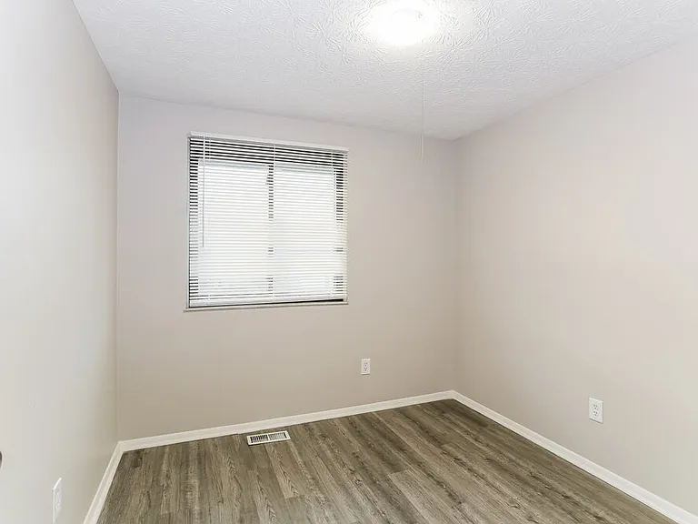 1284 Falene Pl — Photo 16