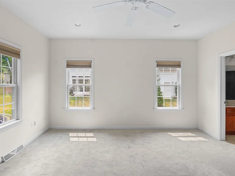 4295 Stone Creek Dr — Photo 22