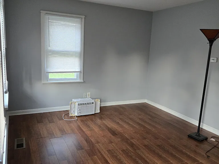 1875 Poplar Rd — Photo 11