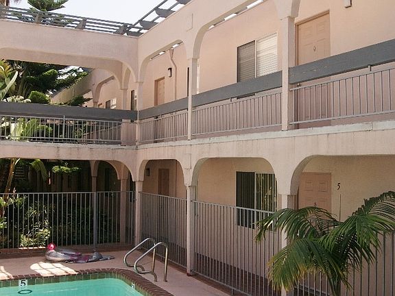 3rd image of 3773 Haines St APT 8
