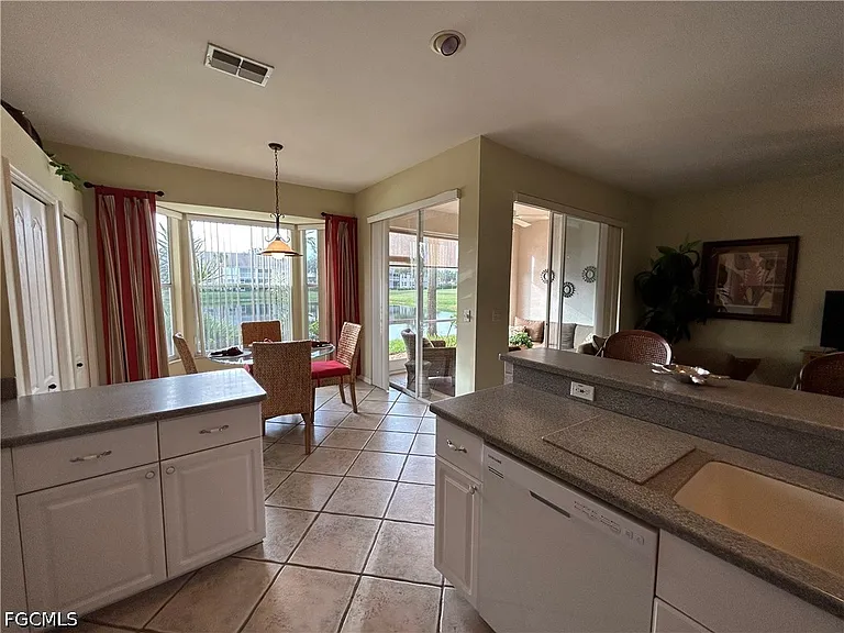 20726 Country Barn Dr — Photo 12