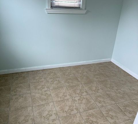 4th image of 52 Marlboro Rd #B