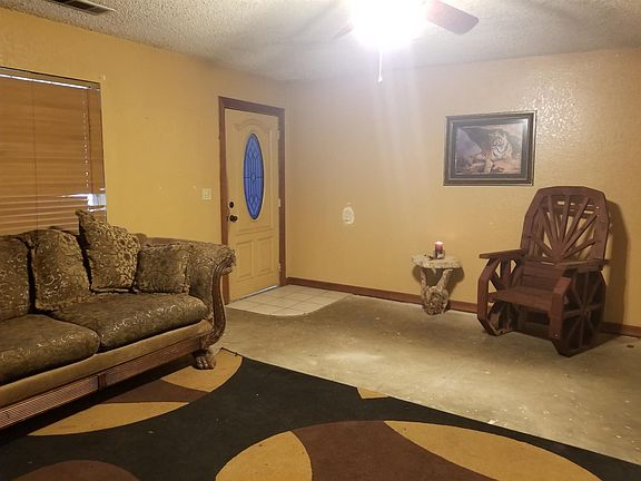 2nd image of 608 McNaughton Ct