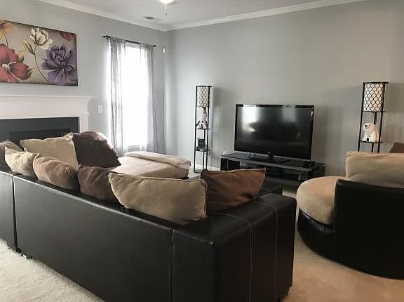 3rd image of 1907 Buckminster Dr