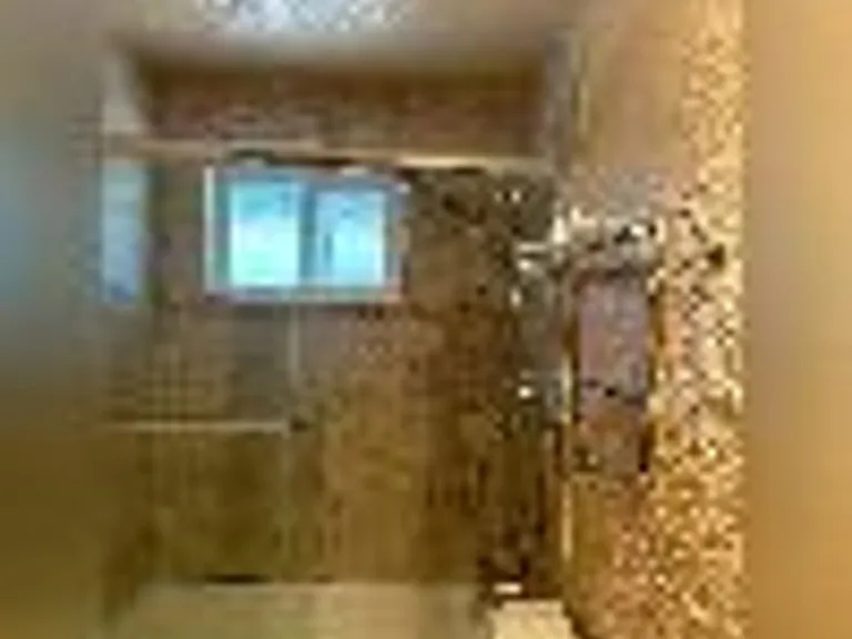 920 Castlewood Dr — Photo 8
