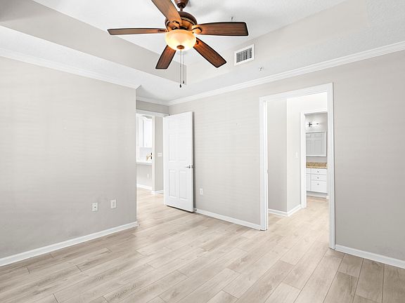 2nd image of 800 S Dakota Ave APT 214