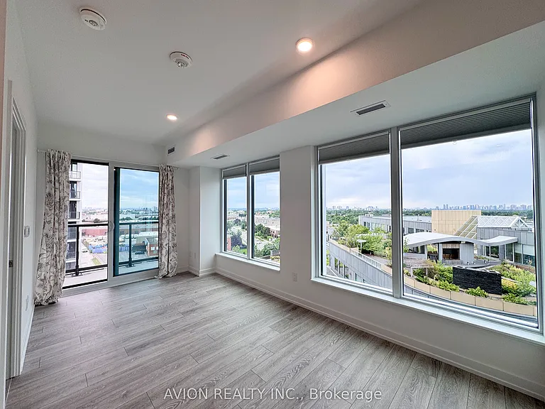 1100 Sheppard Ave W #907 — Photo 4