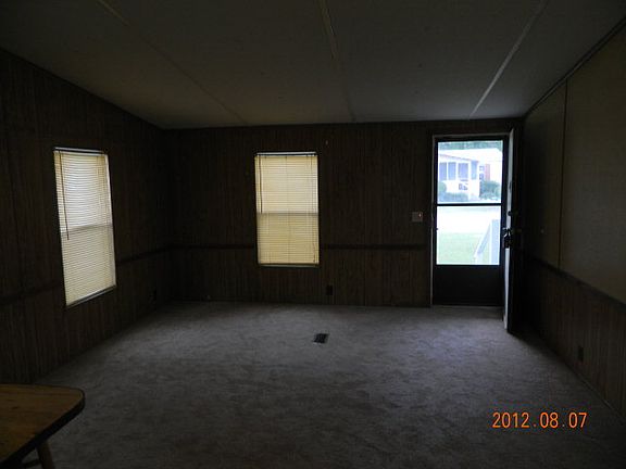 4th image of 600 Heartwood Ln