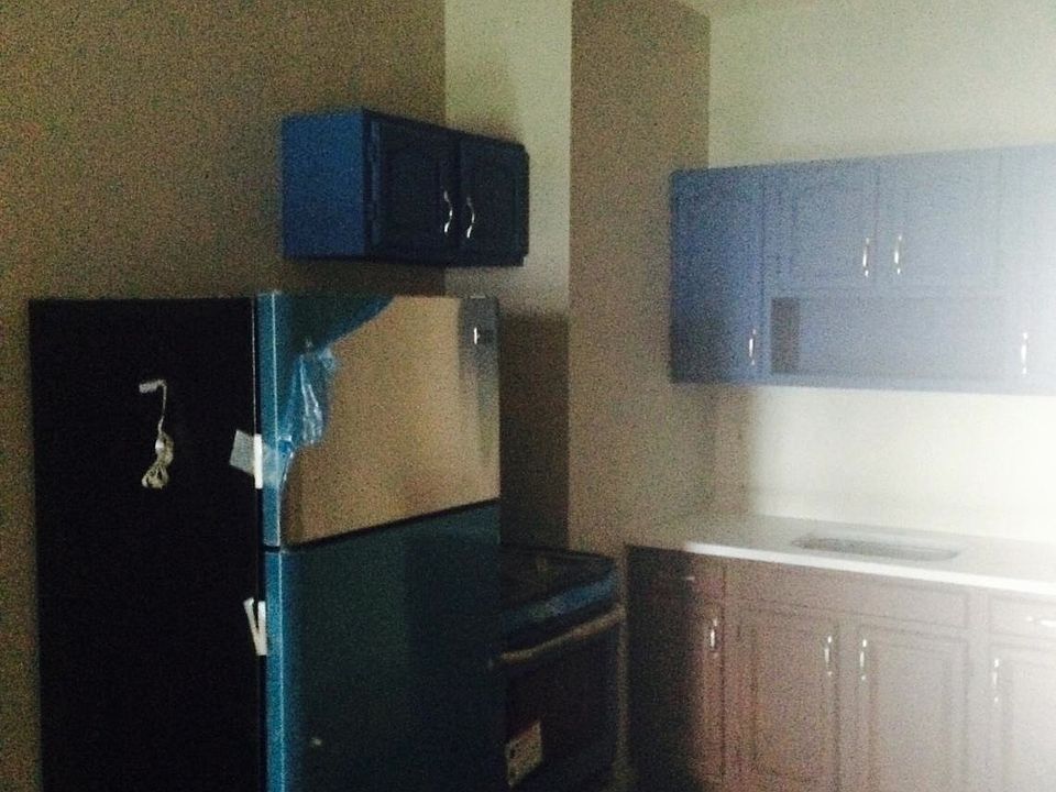 1st image of 829 Halsey St APT B1