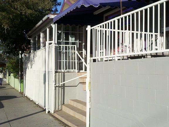 2nd image of 750 N Virgil Ave