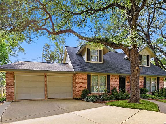 2nd image of 322 Westwind Cir