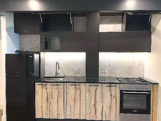 3rd image of 711 Sterling Pl #4BB