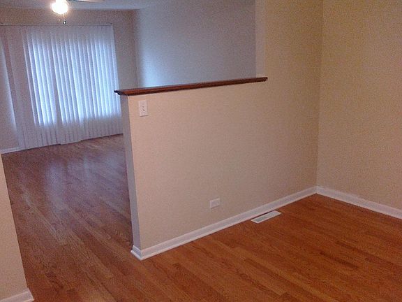 3rd image of 1215 Park Ave