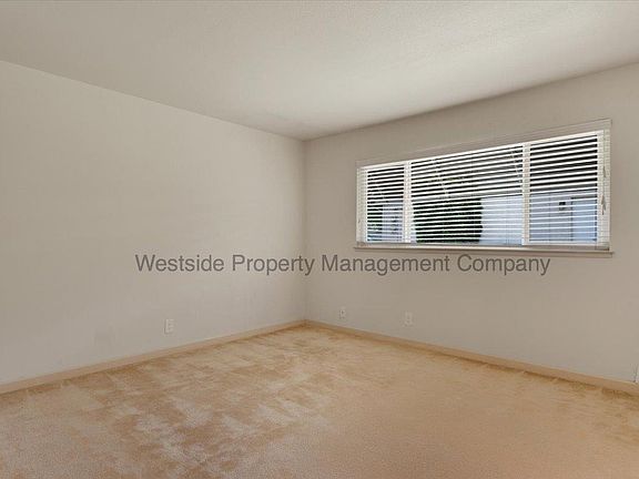 5th image of 1303 Oxbow Ct