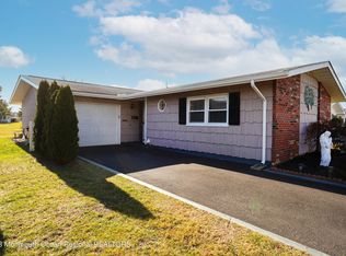3 Dryden Rd, Brick, NJ 08724