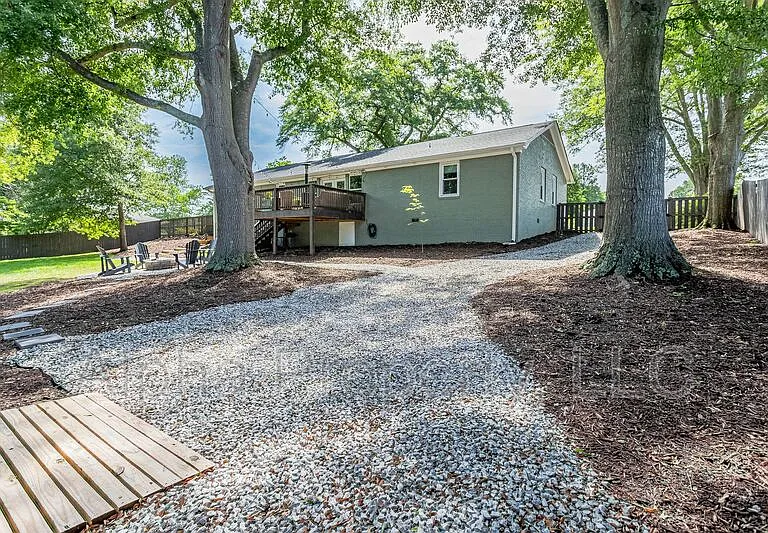 804 N Weston St — Photo 43