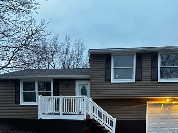 8069 Crockett Dr, Cicero, NY 13039