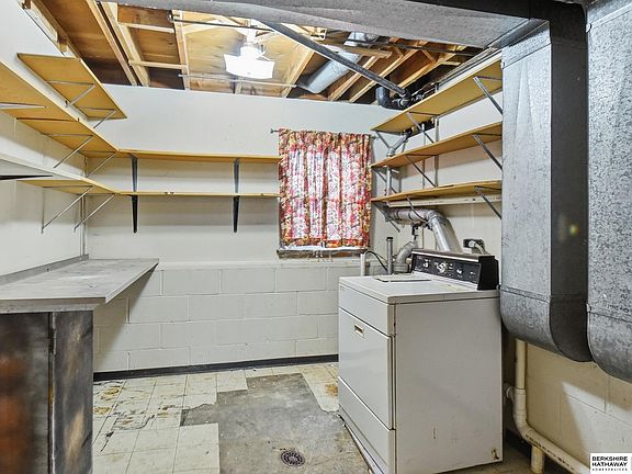 5th image of 13502 Spring St