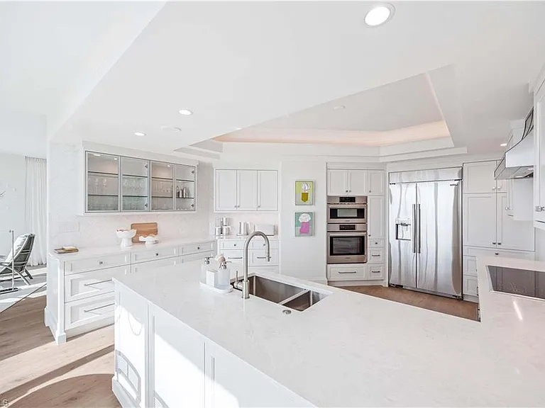 3971 Gulf Shore Blvd N #401 — Photo 16