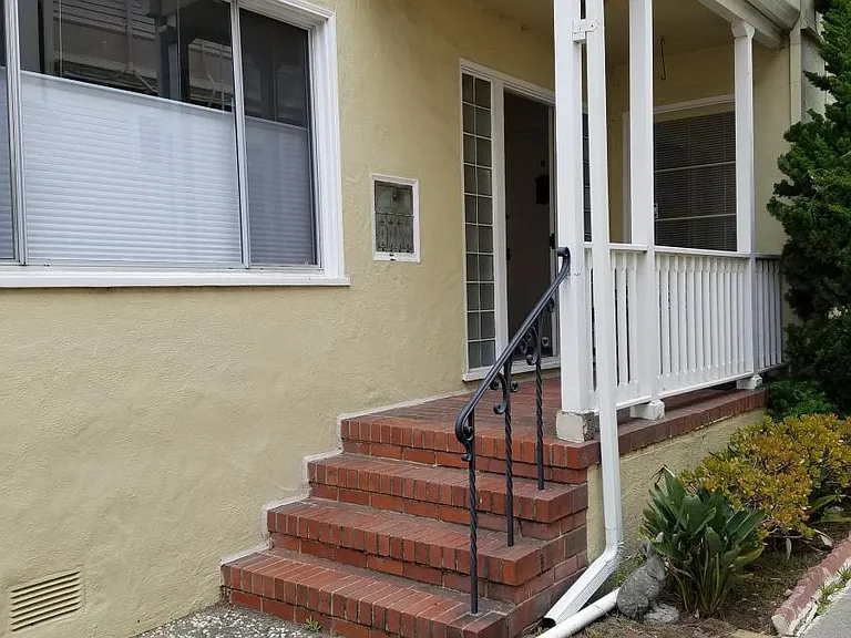 1825 Clinton Ave — Photo 1