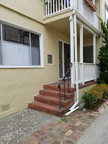 1825 Clinton Ave Photo 1