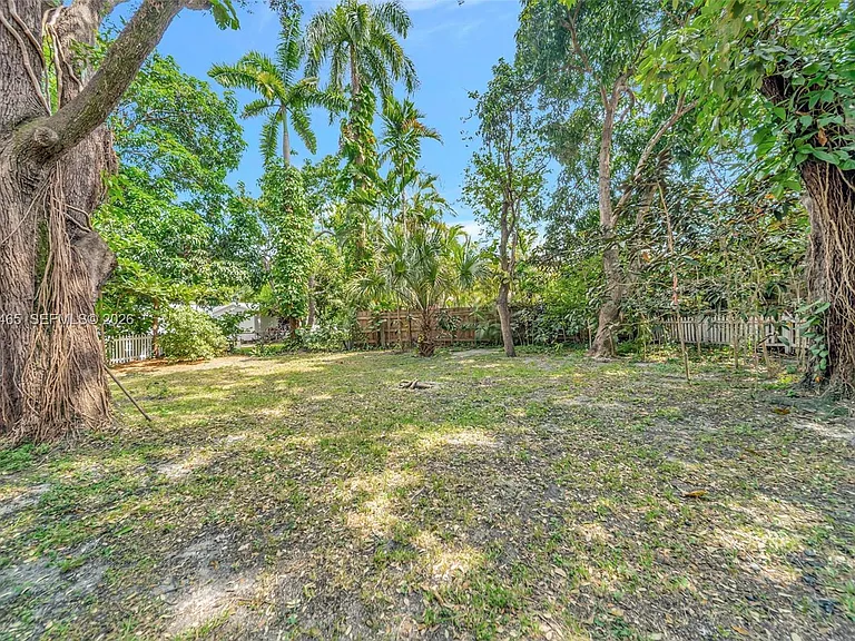 14995 NE 9th Ave — Photo 26