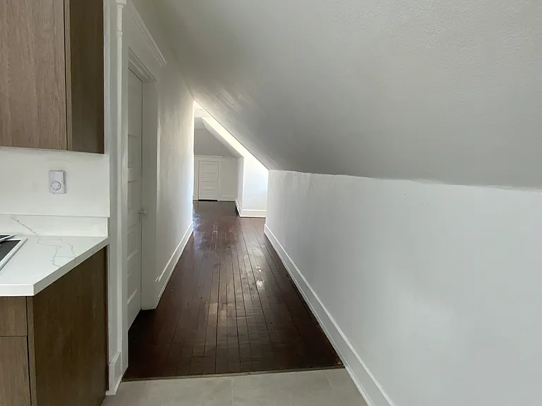 3111 Hoyt Ave #3 — Photo 6