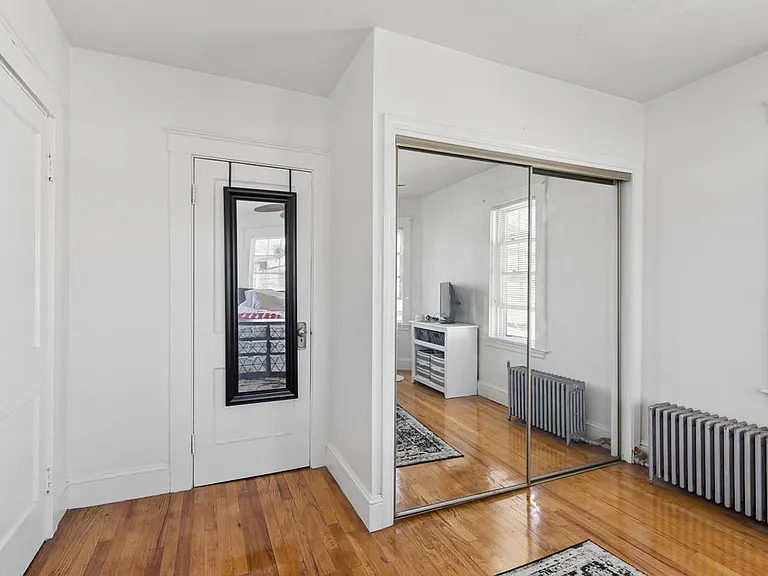 28 Glenrose Rd #2 — Photo 15