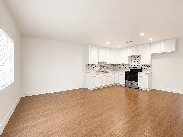 332 S Claudina St #332 — Photo 2