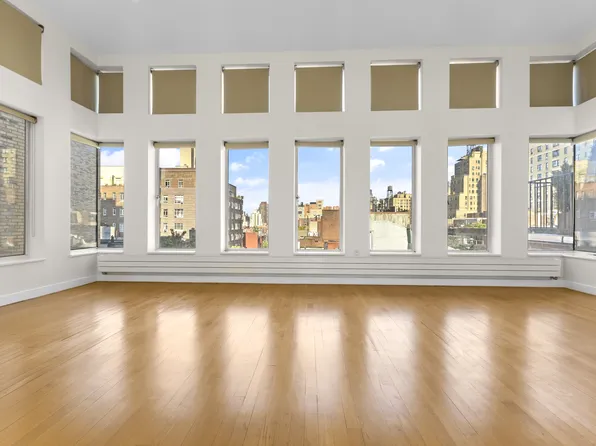 247 Central Park West image 3 of 29