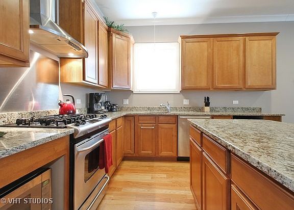 5th image of 4325 N Cicero Ave #1S