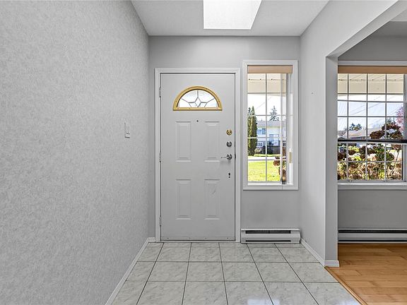3rd image of 625 Forsyth Ave