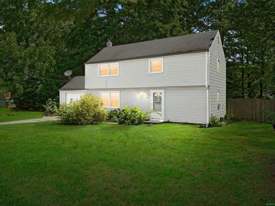 38 Meeting House Ln, Ledyard, CT, 06339