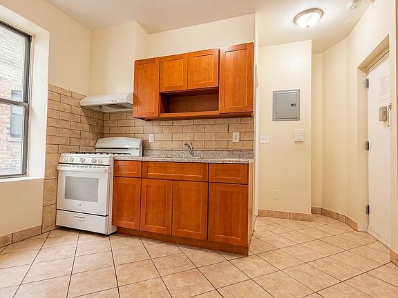 4th image of 1751 85th St #14