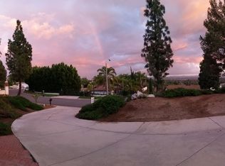 10853 Meadow Crest Ct, Riverside, CA 92505