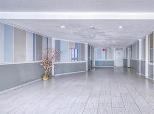 5500 Cooney Rd #302, Richmond, BC V6X3E5