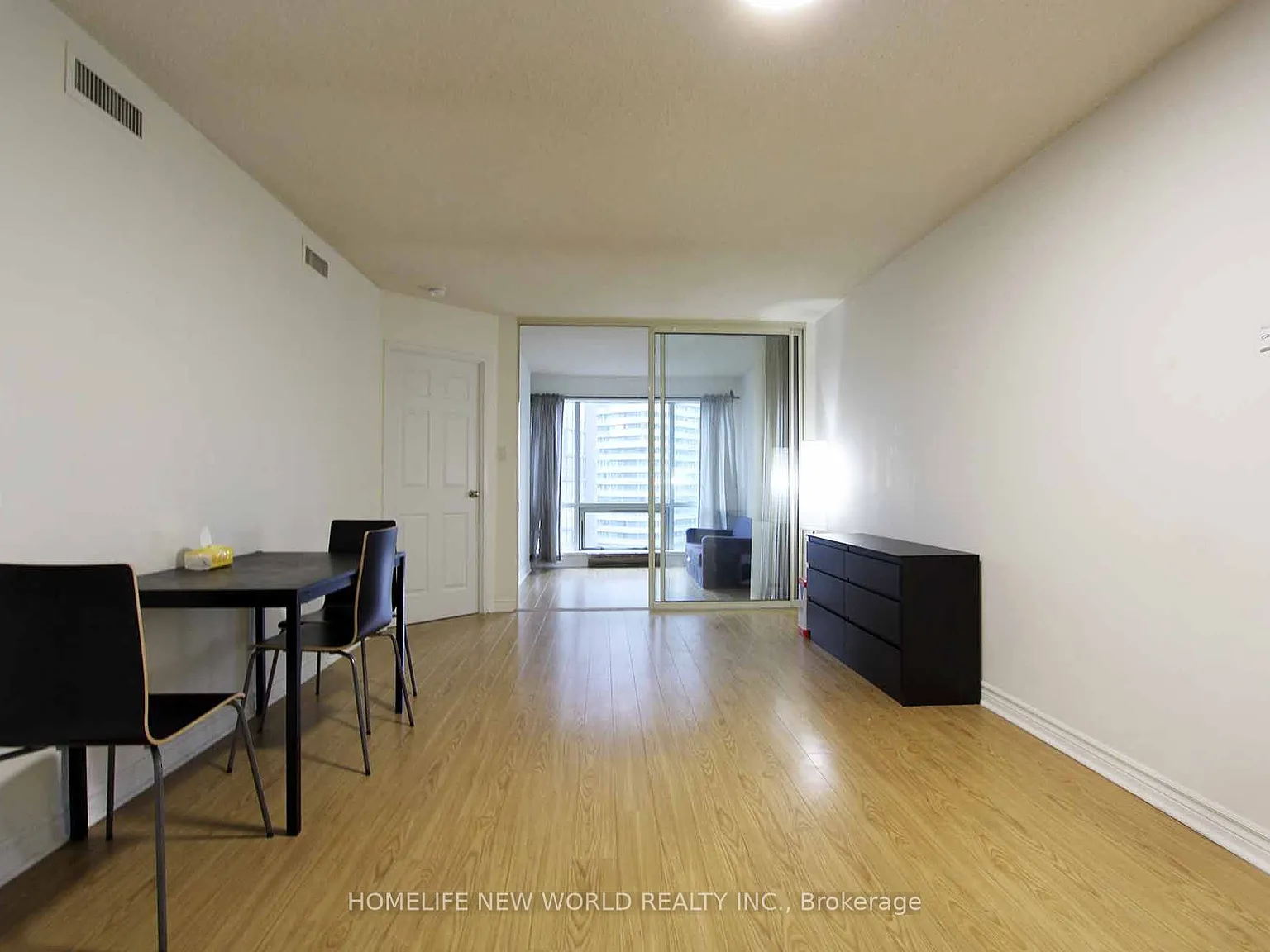 2 bed, $2,600 — Photo 4
