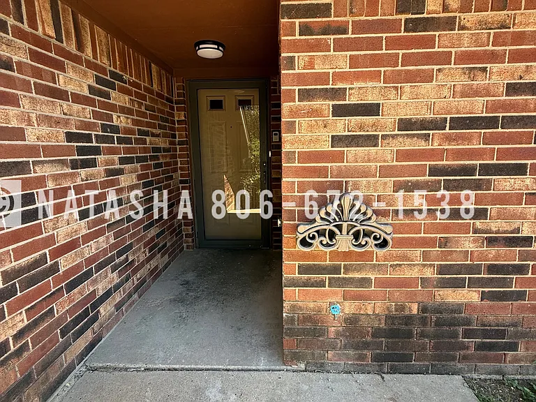 1332 Montclair Dr — Photo 4