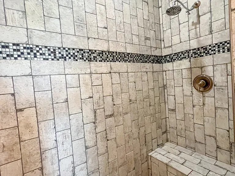 4037 Summit Dr — Photo 28