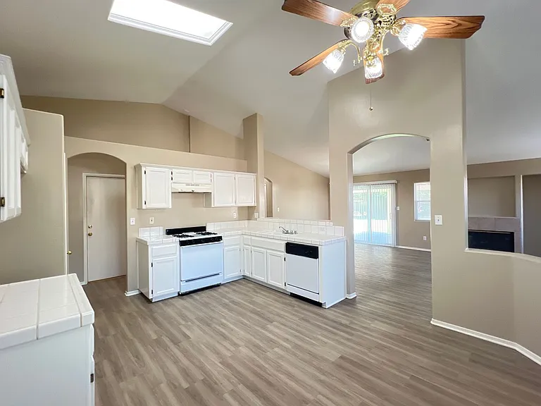10302 Polo Saddle Dr — Photo 6