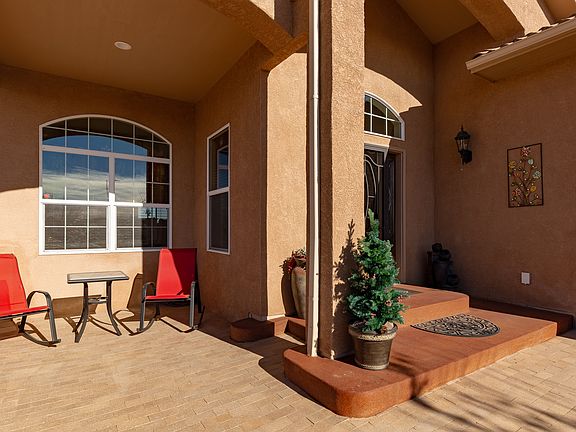 Covered Patio with Pavers