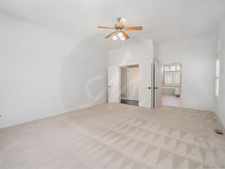 1924 Montebello Dr W — Photo 10